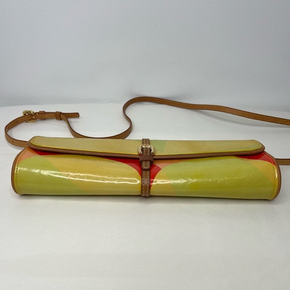 Louis Vuitton Limited Pochette Yellow Vernis Crossbody bag - Picture 12 of 17